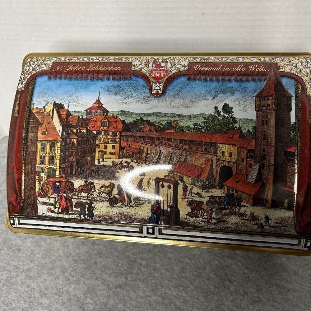 Lebkuchen Schmidt Tin Hinged Large Red Gold 10.5x7x5-7/8 In Great Condition